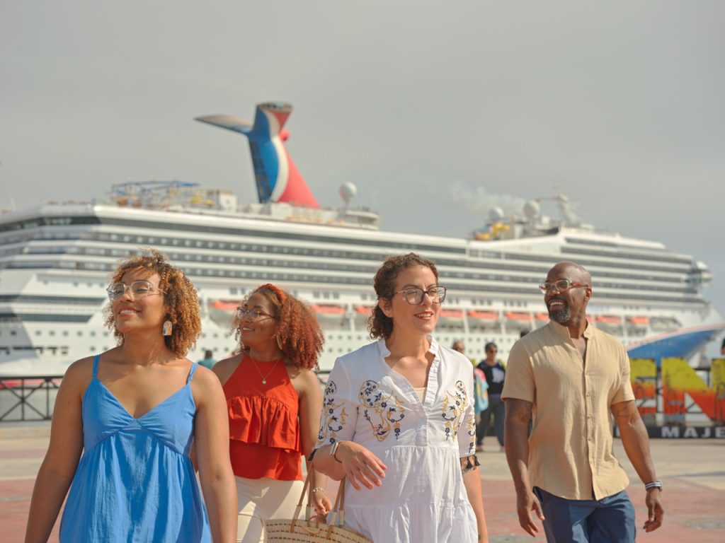 “Sé Turista en tu Estado” es una iniciativa que ofrece descuentos y promociones especiales en diversos establecimientos a través de una tarjeta gratuita para residentes