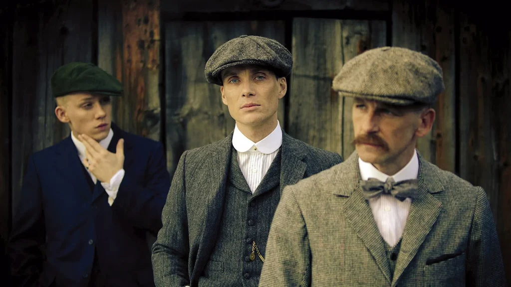 Peaky Blinders regresa. Netflix y la BBC han confirmado oficialmente una nueva serie secuela de Peaky Blinders, que continuará la historia tras la esperada película Peaky Blinders: The Immortal Man, programada para estrenarse en 2026.